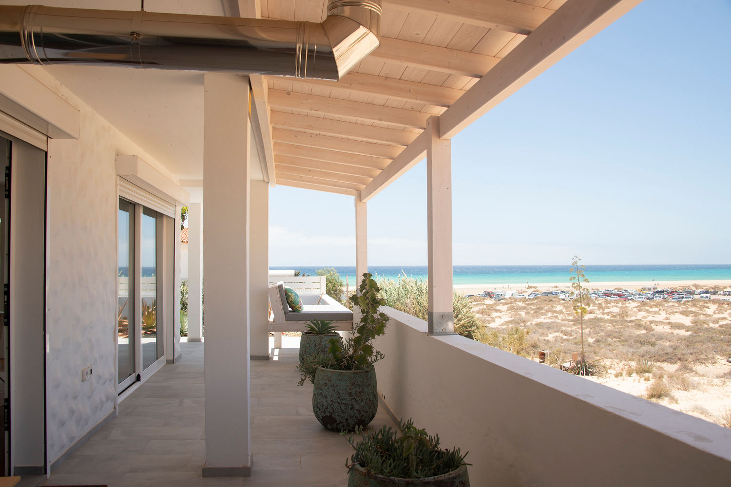 Villa Ocean Bliss mit Blick auf das türkise Meer